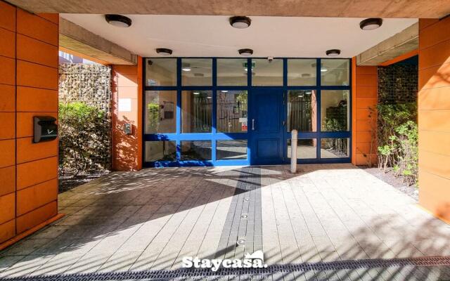 Luxury 1 bed apartment beautiful view with parking