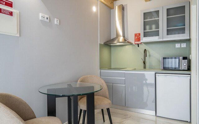 Comendador 1895 Apartments