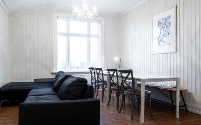 Luna Apartments