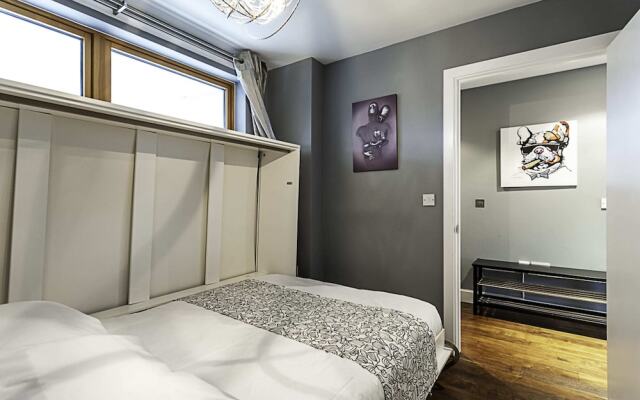 Modern 2-bed Flat, Bethnal Green