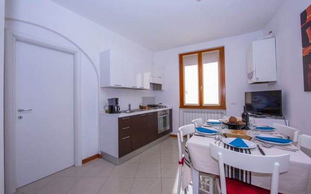 Fontana Del Lago Apt. 4