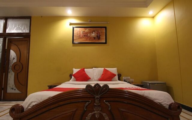 Oyo 35457 Hotel Kubera Palace
