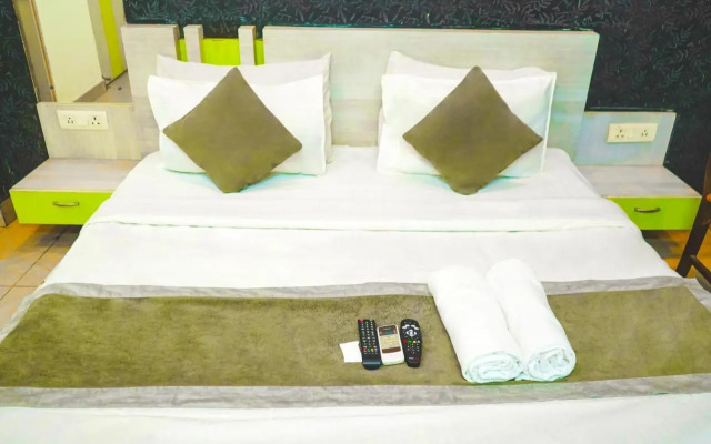 Hotel Cladis - Noida Sector 15 by OYO