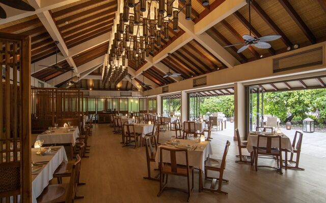 The Residence Maldives at Dhigurah Hotel