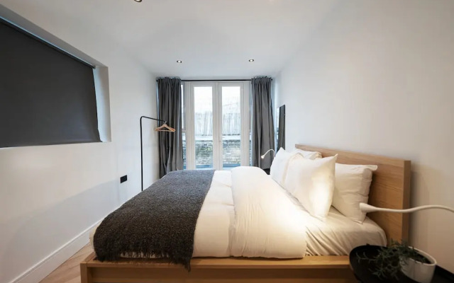 The Battersea Place - Charming 4bdr Flat