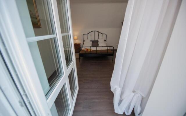 Vilnius Old Town, 3 BDR Penthouse, 100 m2 with Terrace