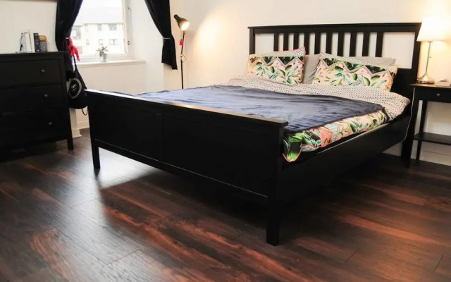 Welcoming Glasgow Home Next Underground