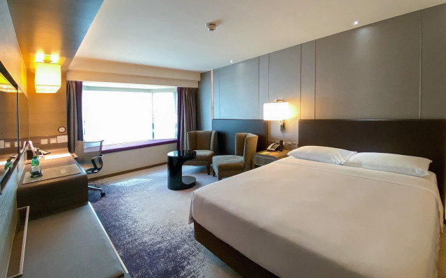 Royal Plaza Hotel