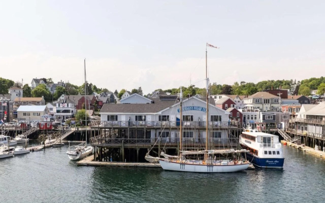 Fishermans Wharf Inn