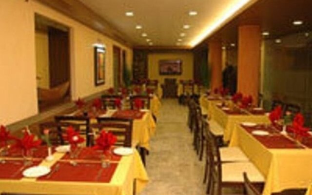 Hotel Mid Town