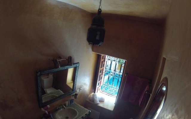 Riad Bonheur
