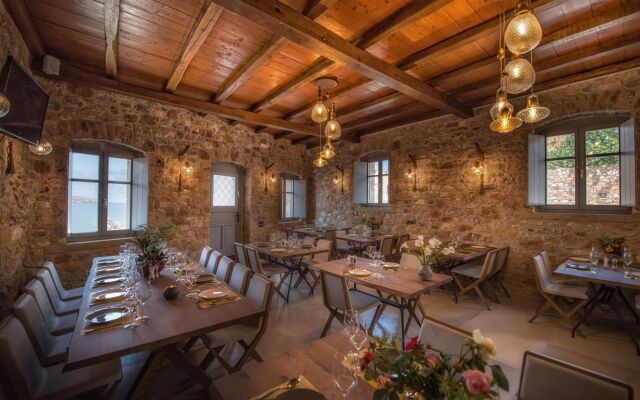 Ippola Boutique Hotel