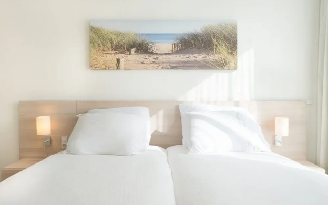 Two Room Apartment Overlooking the Harbor