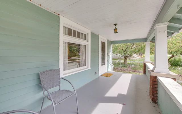 Welcoming Home in Youngstown w/ Private Backyard!