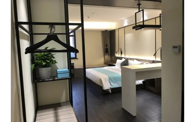 Xana Hotel (Shanghe Bus Station Hot Spring Base)