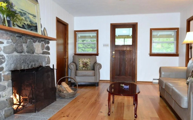 Still Point Lodge & Cottages