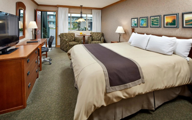 Cavalier Oceanfront Resort