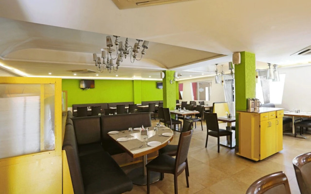 OYO 7552 Hotel SVM Grand