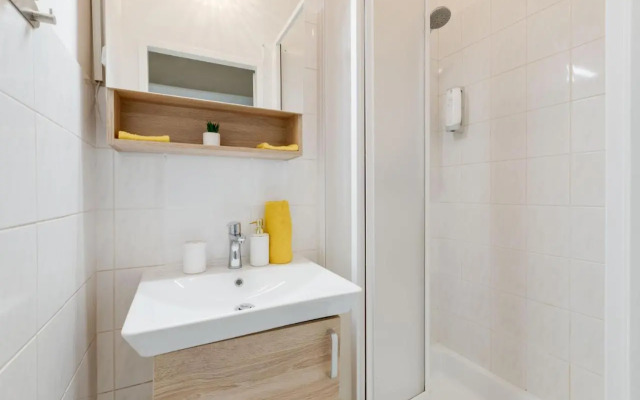 Sunshine Apartment near the City center