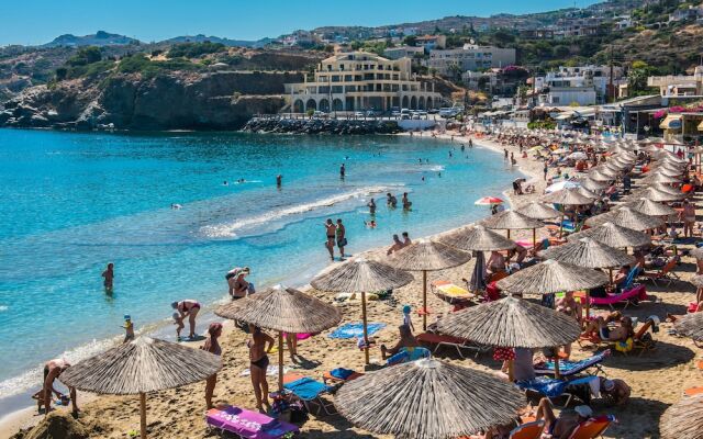 Thania Seaside Smotel - Adults Only