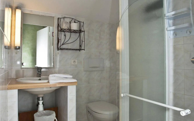 Отель Les Calanques