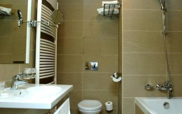 EA Chateau Hotel Sychrov