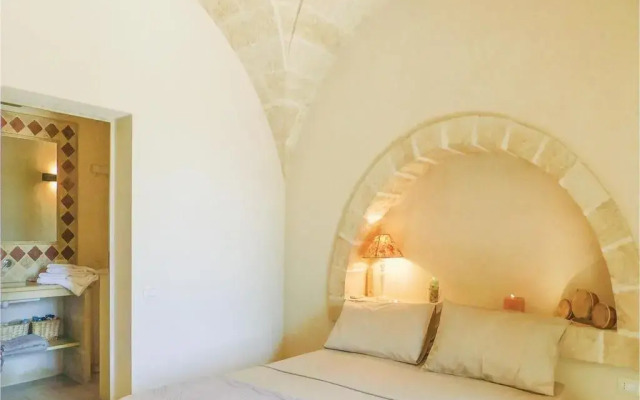 Li Fani Luxe Pool Stone House