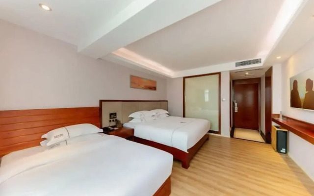 The King Lycra Hotel