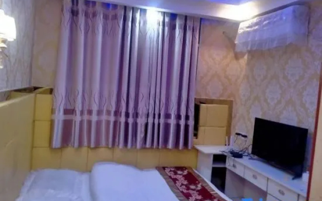 Yilong Shihui Hotel
