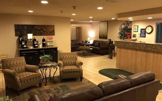 Monument Inn & Suites