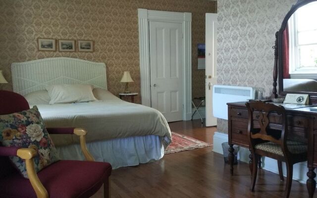 Homeport Historic Bed & Breakfast/Inn c 1858