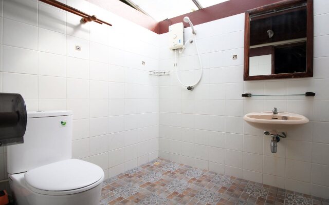 Nice 'n Easy House