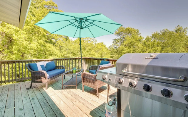 Fisherman-friendly Bull Shoals Escape on Lakefront