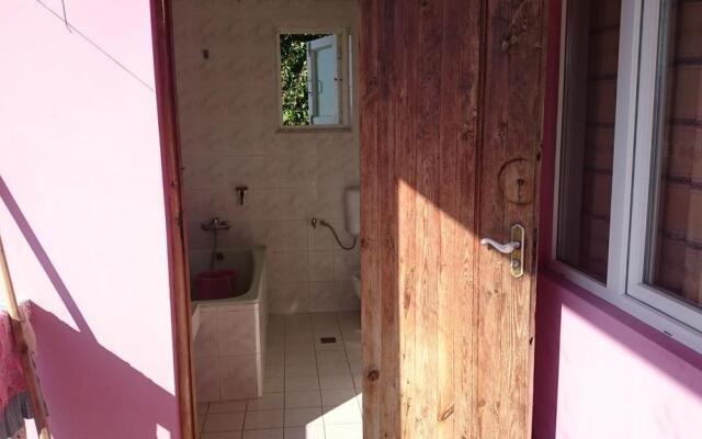 Guest house Charnali