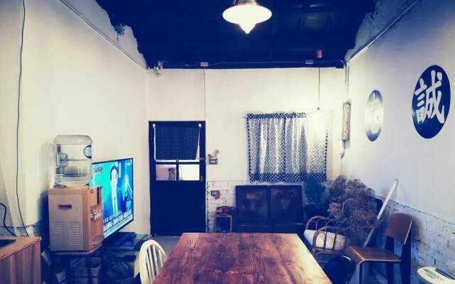 Yiyi Homestay