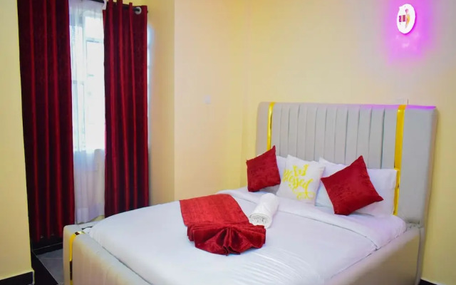 Lux Suites Fancy Getaway Apartments