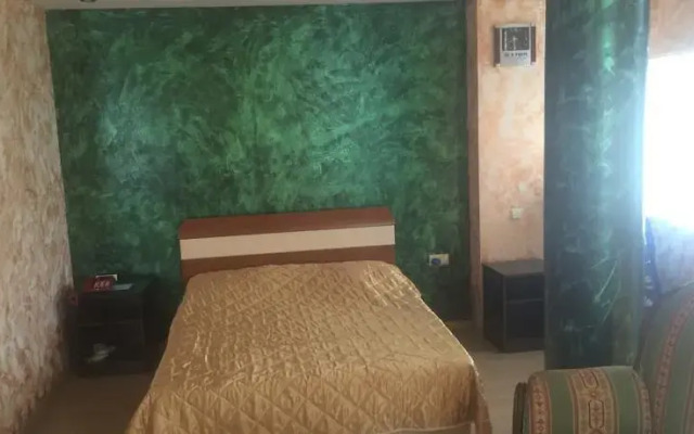 Star Hotel