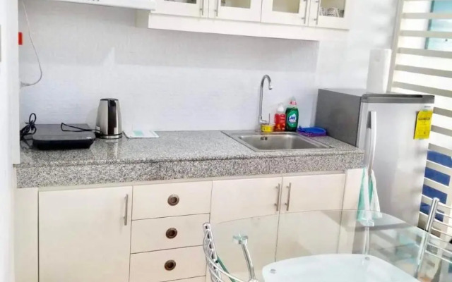Fully Furnished 1BR Condo Unit