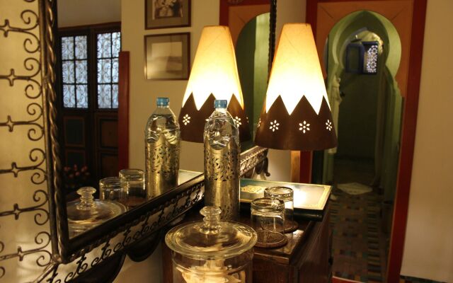 Riad Kaiss by Anika