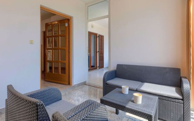 House Goga Labin