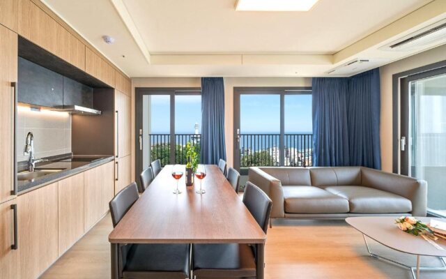 Sokcho I Park Suite Hotel and Residence