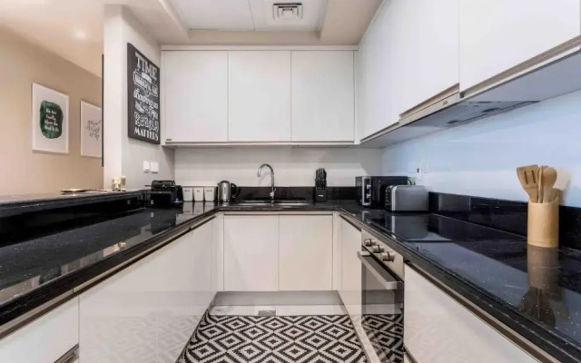 Lux 2B Apt Dubai Canal Water View