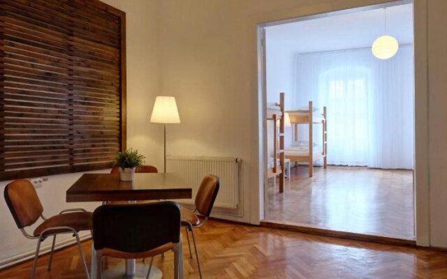 City Stay Hostel