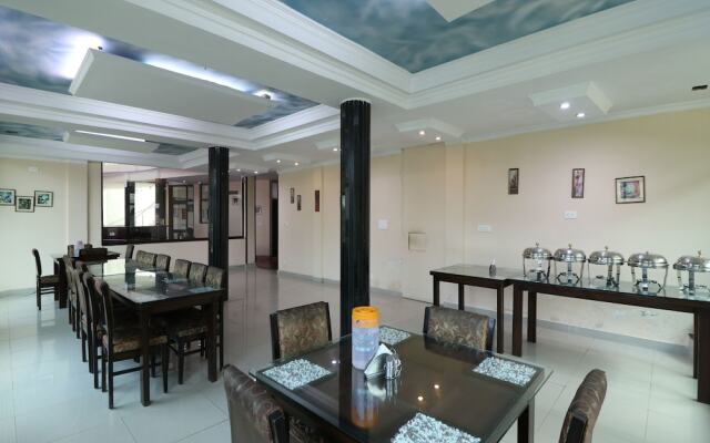 OYO 7547 Hotel Burans Residency