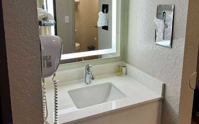 Days Inn by Wyndham Sarasota I-75