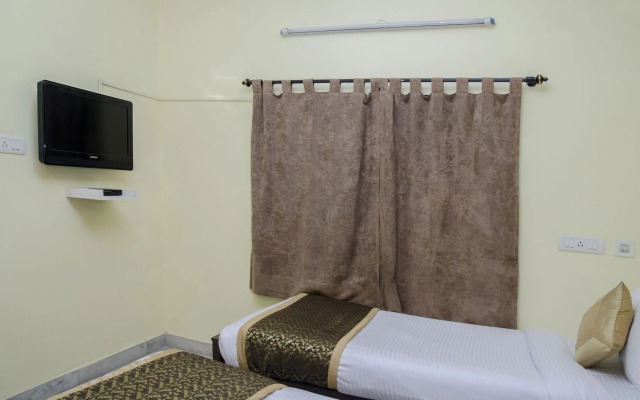 Western Enclave by OYO Rooms