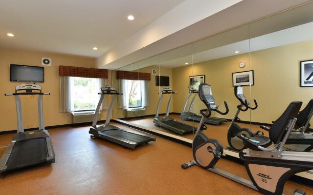 Holiday Inn Express Hotel & Suites Petersburg-Dinwiddie, an IHG Hotel