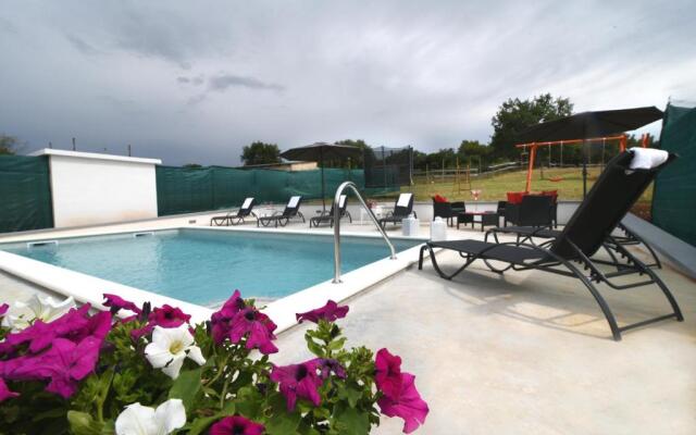 Villa Luna - beautiful, modern and luxurious