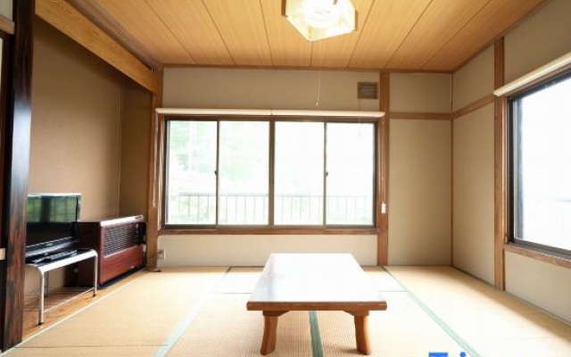 Picnicbase & Hostel