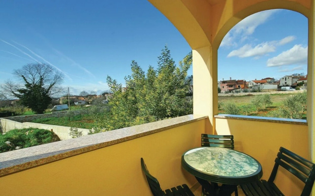 Amazing Home in Tar-vabriga With Wifi and 2 Bedrooms